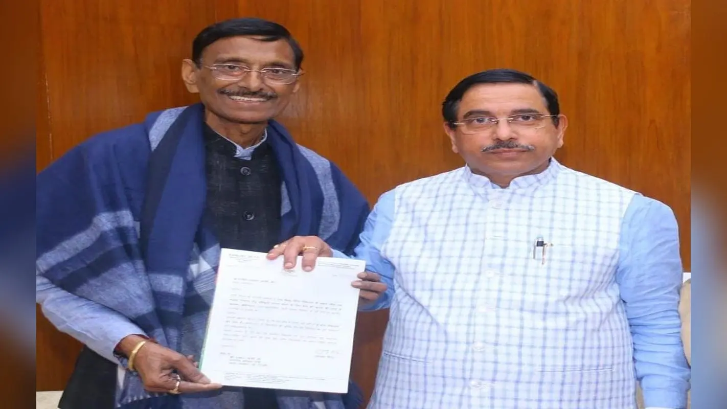 केंद्रीय कोयला मंत्री प्रह्लाद जोशी से मिले MP संजय सेठ, कोयला खनन क्षेत्र की बेहतरी के लिए किया ये आग्रह