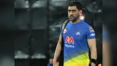 पंत के टीम के इस गेंदबाज ने Dhoni पर खड़े किए सवाल, कहा- माही को नहीं आती थी बल्लेबाजी