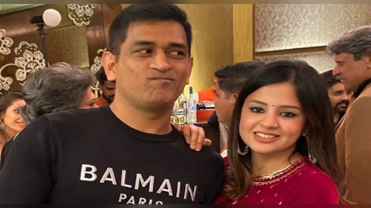 धोनी जैसे कोई भी भारतीय खिलाड़ी नहीं खेल सकते विदेशी लीग, बीसीसीआई ने किया खुलासा