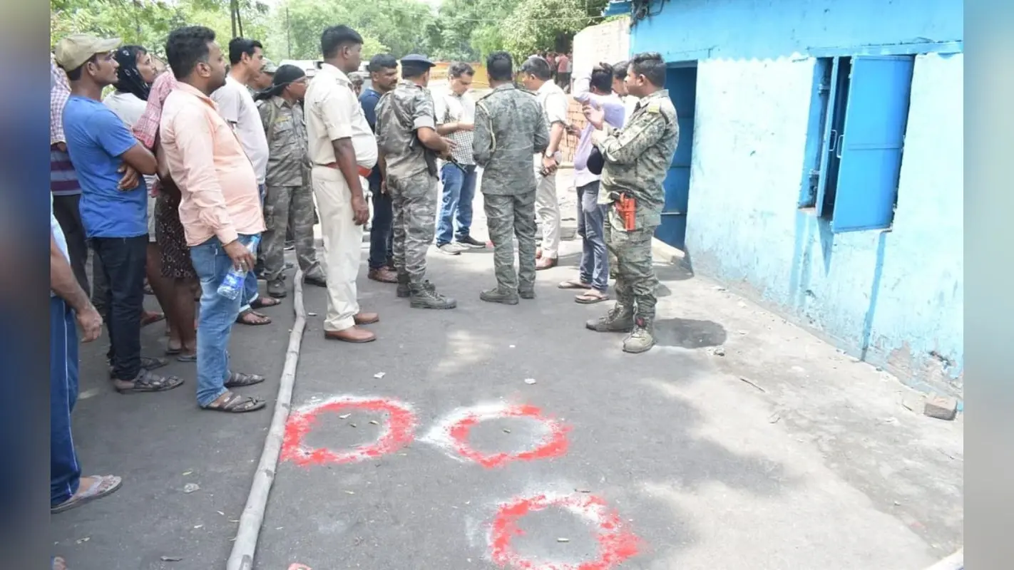 धनबाद में ट्रांसपोर्टर हत्या मामले में ताबड़तोड़ हुई छापेमारी, दो लोडेड पिस्टल के साथ 5 संदिग्ध पकड़ाया