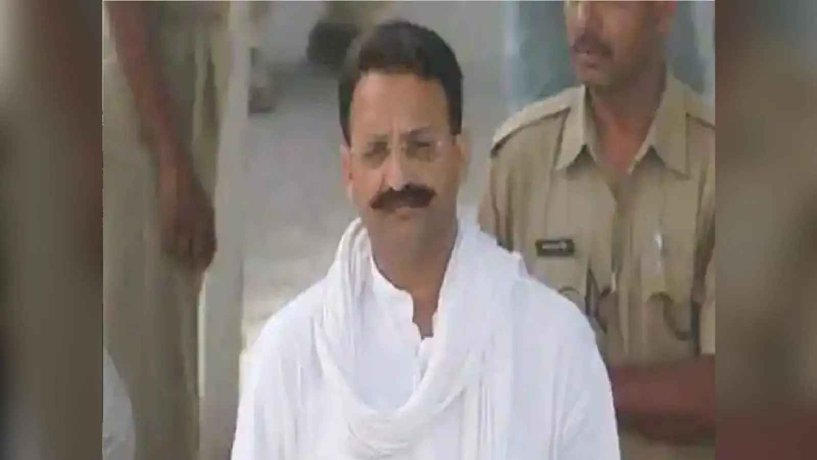 लखनऊ में एमपी-एमएलए कोर्ट में मुख्तार अंसारी की पेशी, बांदा से लखनऊ तक रहा सुरक्षा घेरा, जानें पूरा मामला