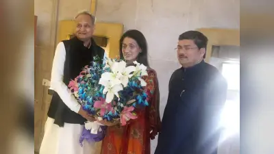 60 साल की उम्र में कांग्रेस महासचिव मुकुल वासनिक ने रवीना संग रचायी शादी