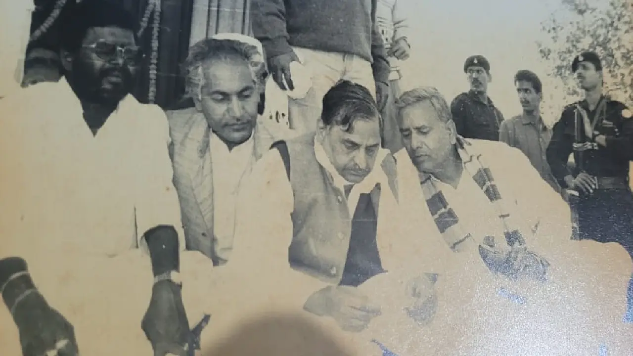 UP Chunav 2022: बरेली के तीन विधायकों का जब मुलायम सिंह यादव ने एक साथ काट दिया था टिकट, जानें किया थी वजह