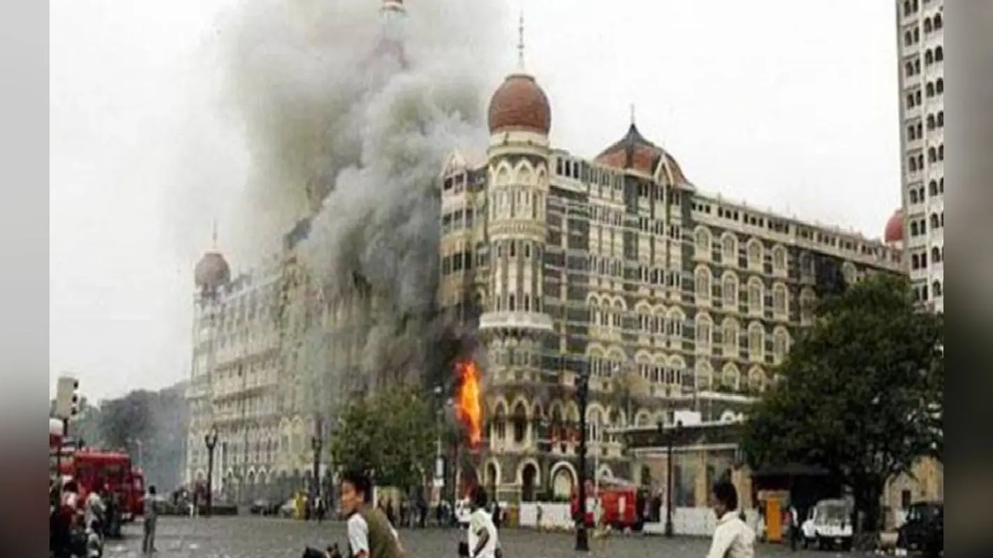 Mumbai Police: मुंबई ट्रैफिक पुलिस को व्हाट्सऐप पर मिली 26/11 जैसे हमले की धमकी, जांच शुरू