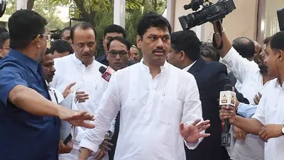 महाराष्ट्र के मंत्री धनंजय मुंडे पर महिला ने लगाया रेप का आरोप, उनकी बहन से था मंत्री का रिश्ता, दो बच्चे भी हैं