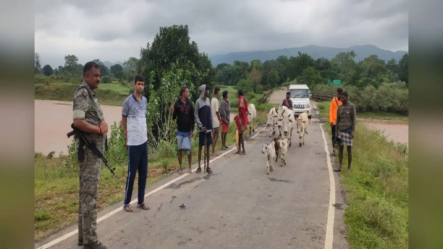 झारखंड में भारी बारिश में बहे मुन्ना लोहरा का सुराग नहीं, मौत के मुंह से निकले सगे भाई ने सुनायी दास्तां