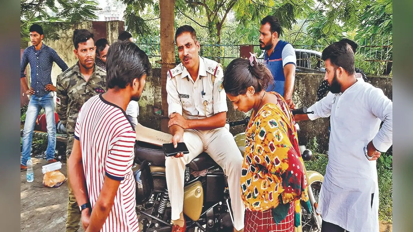 Double Murder case: धनबाद के वासेपुर में प्रेम प्रसंग को लेकर हुई हत्या, आरोपी की तलाश कर रही पुलिस
