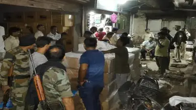 बिहार: मुजफ्फरपुर में कूरियर कंपनी कर रही थी शराब की डिलिवरी, उत्पाद विभाग ने स्कैनर मशीन से पकड़ी बड़ी खेप