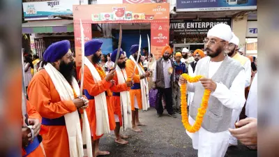 नानक देव के प्रकाश पर्व पर निकली भव्य शोभायात्रा : सतगुरु नानक प्रगटया, मिटी धुंध जग चानन होया…, देखें PHOTO