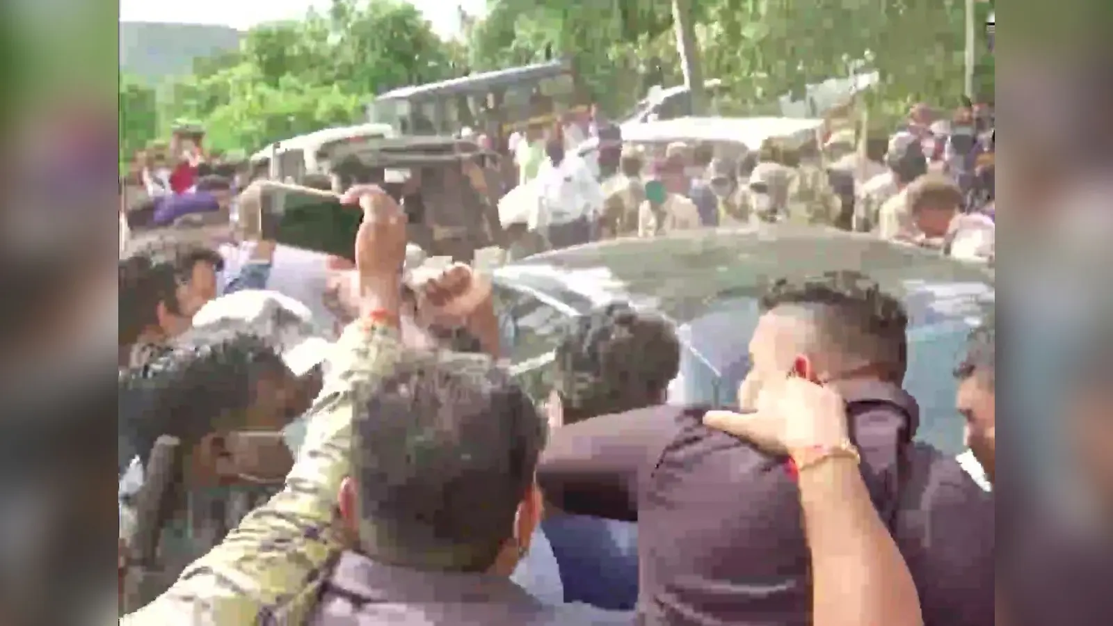 केंद्रीय मंत्री नारायण राणे को हिरासत में लिया गया, उद्धव ठाकरे के खिलाफ दिये गये बयान पर हुई कार्रवाई
