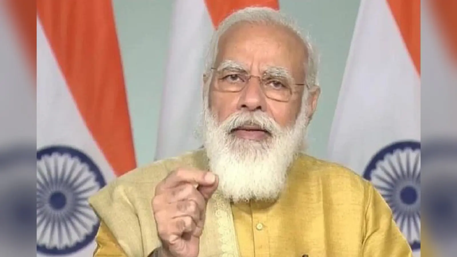 पेट्रोल के दाम 100 के पार, क्या कहती है केंद्र की मोदी सरकार