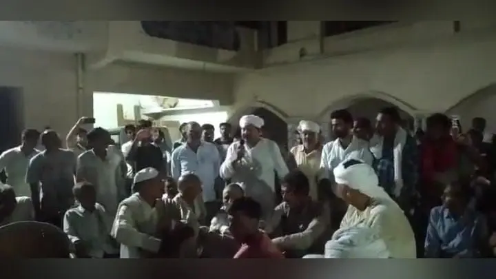 Lakhimpur Kheri News: सिसौली में किसानों की इमरजेंसी पंचायत, देर रात लखीमपुर खीरी पहुंचे राकेश टिकैत, अपटेड