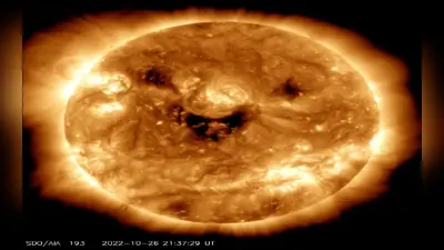 क्या आपने देखा है मुस्कुराता हुआ सूरज? NASA ने तस्वीर जारी कर दी चेतावनी