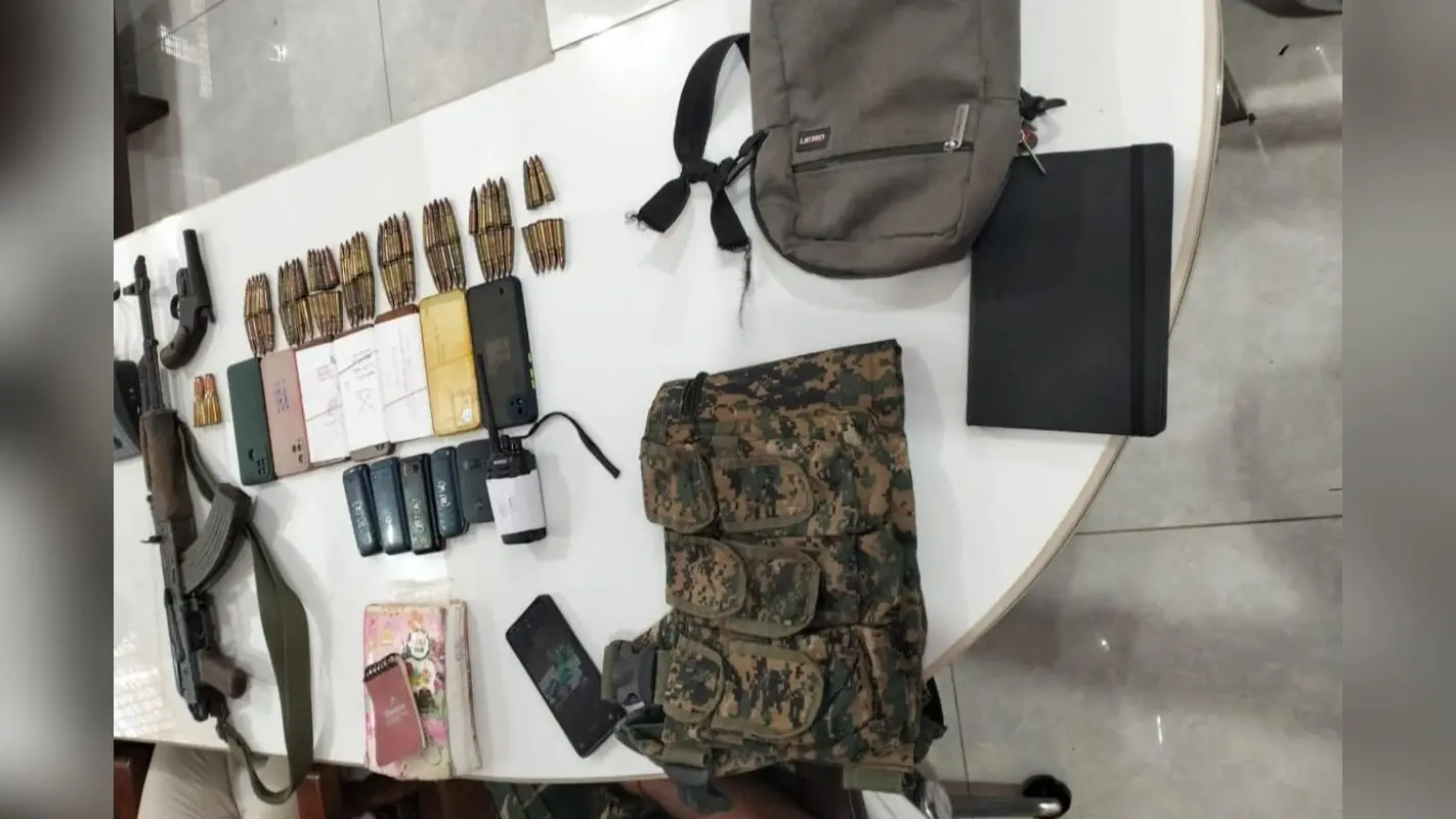 झारखंड:पांच लाख का इनामी नक्सली सुशील उरांव एके-47 व गोलियों के साथ अरेस्ट, देसी कट्टे के साथ साथी भी गिरफ्तार