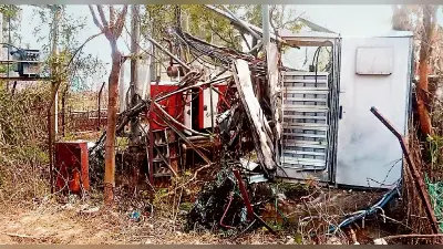 Jharkhand News: गिरिडीह में नक्सलियों का तांडव, दो मोबाइल टावर उड़ाये, पोस्टरबाजी कर किया ये आह्वान