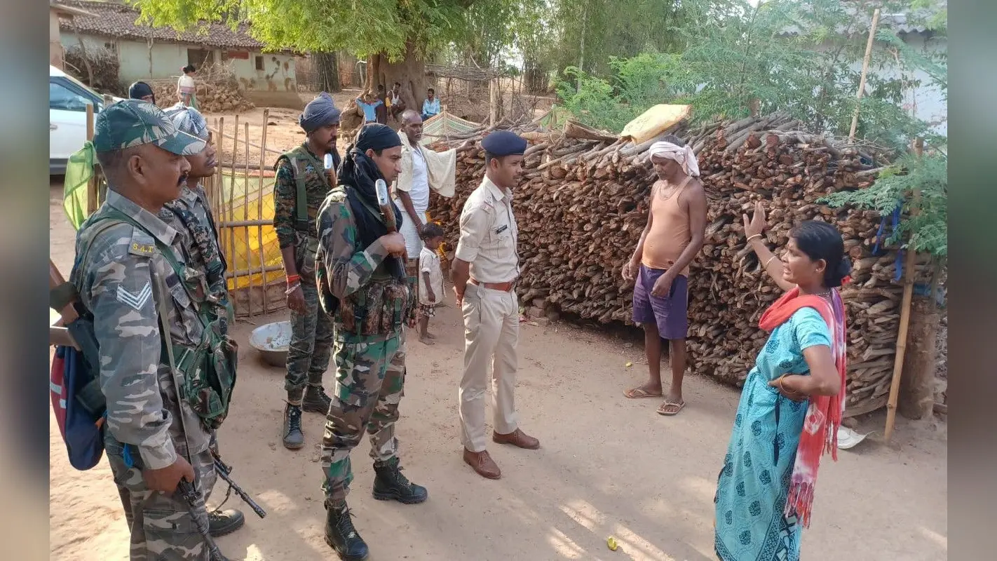 ग्राउंड रिपोर्ट : पुलिस-नक्सली मुठभेड़ में ढेर राजेश 2003 में बना नक्सली,परिवार वालों ने शव लेने से किया इनकार