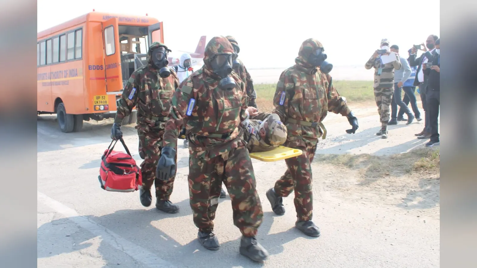 चौधरी चरण सिंह एयरपोर्ट पर केमिकल अटैक! NDRF की टीम ने मॉक ड्रिल में संभाला मोर्चा