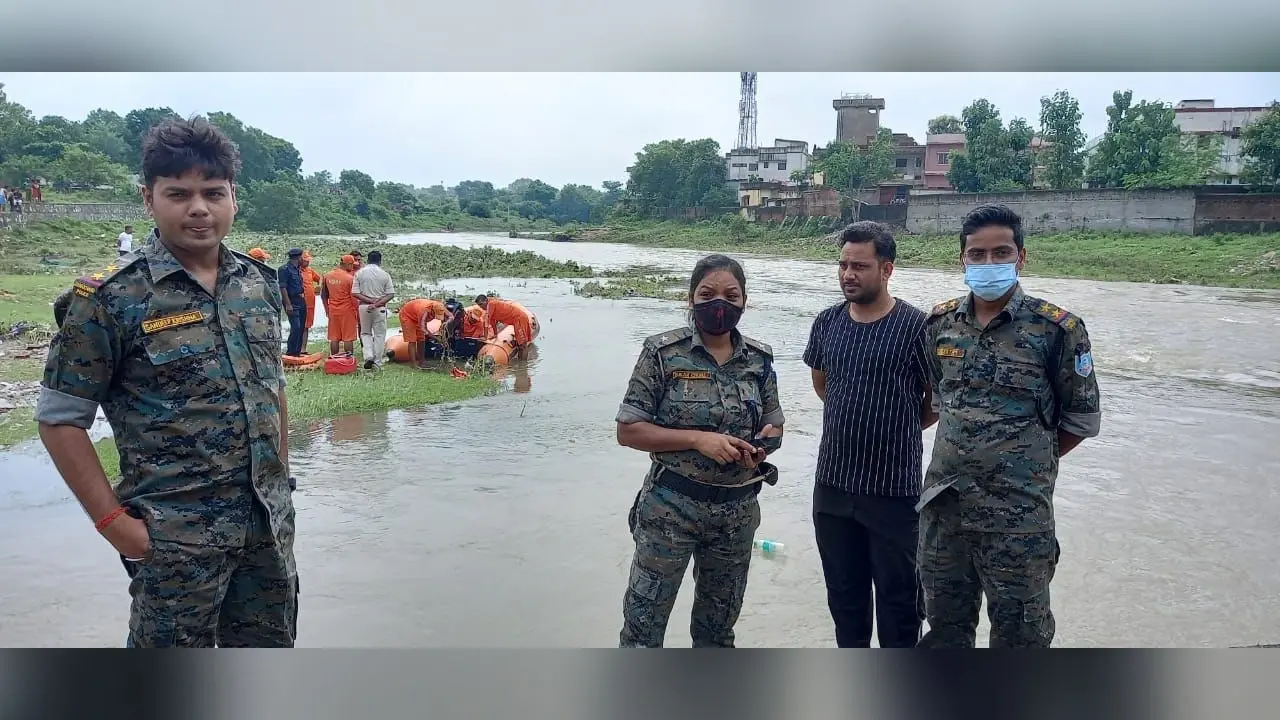 दोस्तों के साथ नदी में नहाने गया बच्चा पानी की तेज धार में बहा, बोकारो पहुंची NDRF की टीम तलाश में जुटी