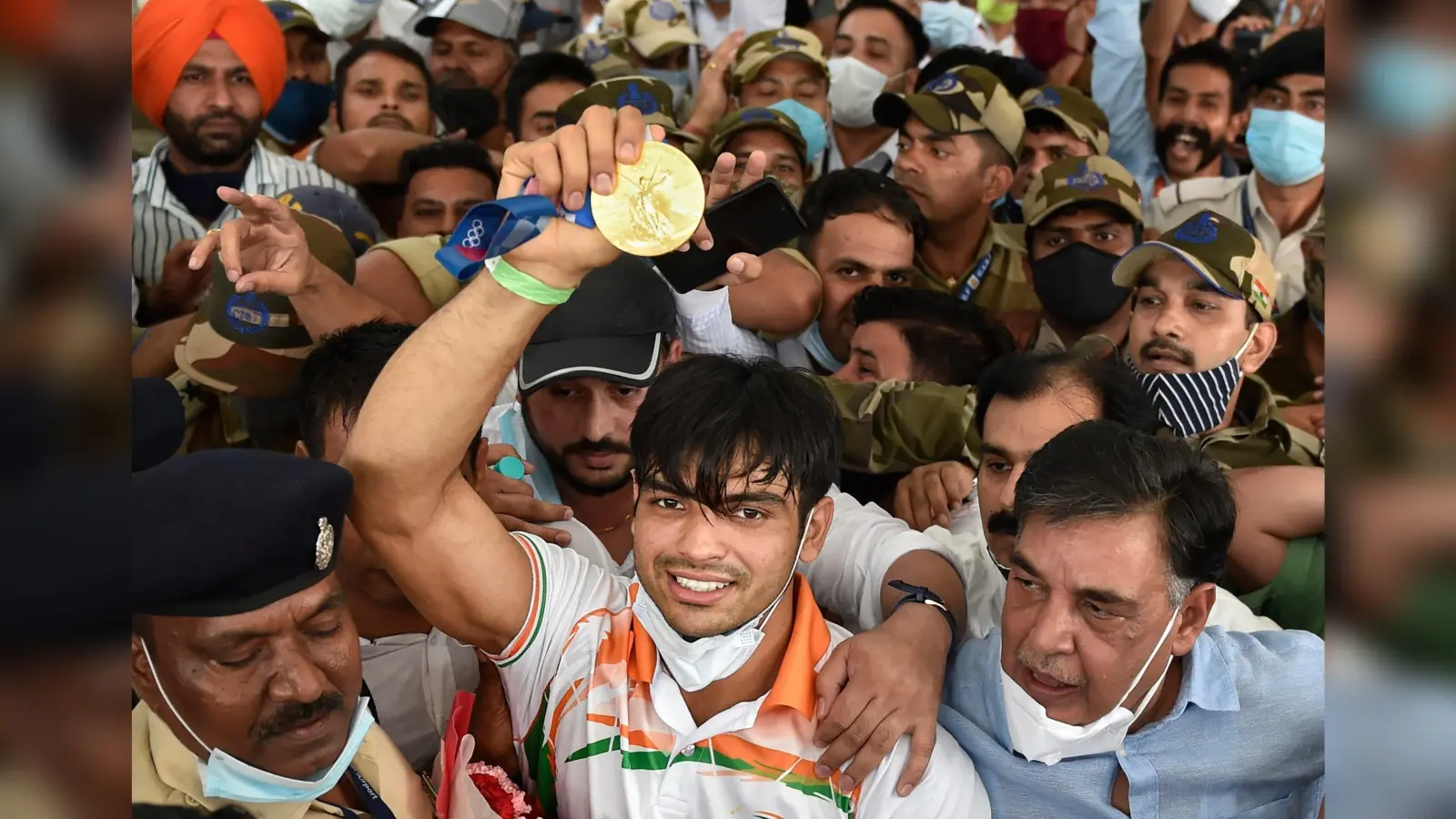 नीरज चोपड़ा के ‘कोच’ को हटाया गया, AFI अध्यक्ष ने कहा- प्रदर्शन संतोषजनक नहीं था