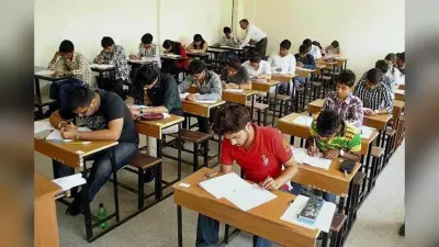 JEE NEET Updates : 80 प्रतिशत छात्रों ने डाउनलोड कर लिया है एडमिट कार्ड , फिर सोनिया की बैठक क्यों