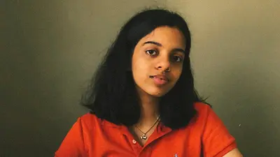 Six Feet Apart: भारतीय मूल की 15 वर्षीय छात्रा नेहा शुक्ला ने बनाया सोशल डिस्टेंसिंग मापने वाला अलार्म