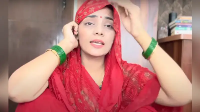 नेहा सिंह राठौर का नया गाना ‘बलमुआ गोड़वा लगना…’ रिलीज, सोशल मीडिया पर जमकर वायरल हुआ वीडियो