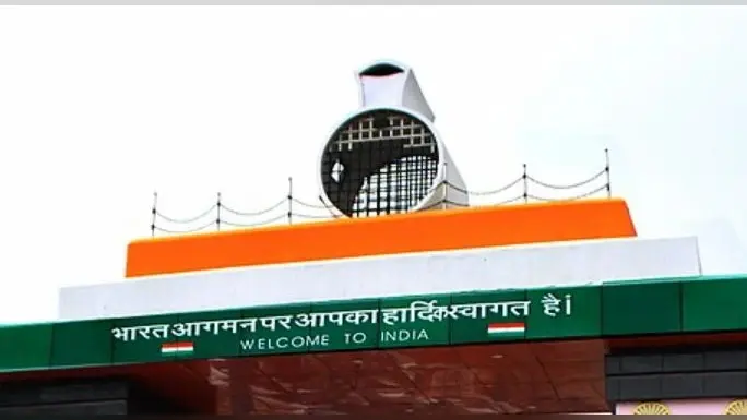 फर्जी दस्तावेजों पर नेपाल से भारत में घुसने की कोशिश कर रही उज्बेक महिला गिरफ्तार