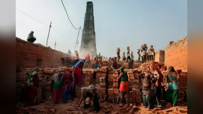 नहीं बन रहा है पास, फैक्ट्रियों और ईंंट भट्ठों में नहीं शुरू हो पा रहा है काम