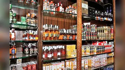 शराब कारोबारी सिद्धार्थ सिंघानिया की बढ़ी मुश्किलें, कोर्ट ने जारी किया अरेस्ट वारंट