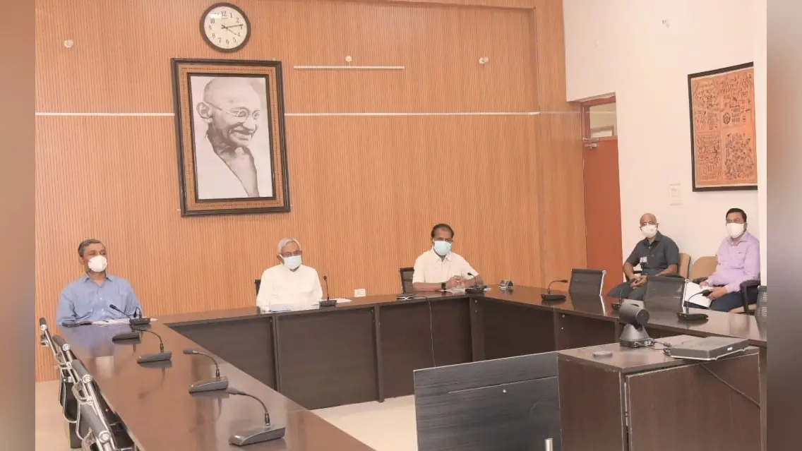 बाढ़-सुखाड़ पर सभी विधायकों से सलाह लेगी सरकार, नीतीश ने कहा- राहत कार्य में सहयोग करने वालों को दिलाएं टीका