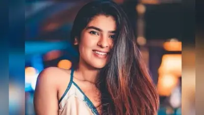 Taarak Mehta Ka Ooltah Chashmah : ट्रांसपेरेंट ड्रेस में ‘पुरानी सोनू’ का दिखा बोल्ड अंदाज, देखें एक्ट्रेस की ये अनदेखी PHOTOS
