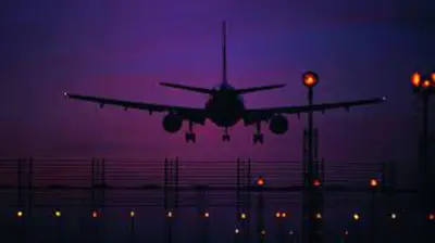 लखनऊ एयरपोर्ट से अब रात में भी उड़ान भर सकेंगे विमान, DGCA की चेतावनी के बाद इस वजह से अब तक लगा था प्रतिबंध