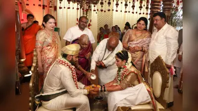 बेटे की शादी में लॉकडाउन की धज्जियां उड़ाकर घिरे कर्नाटक के पूर्व सीएम की सफाई- ‘हमने कार्यक्रम में नियम नहीं तोड़ा’