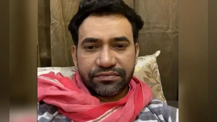 भोजपुरी सुपरस्टार ‘निरहुआ’ ने LIVE Chat में किया खुलासा- Karishma Kapoor की वजह से मिली थी सजा