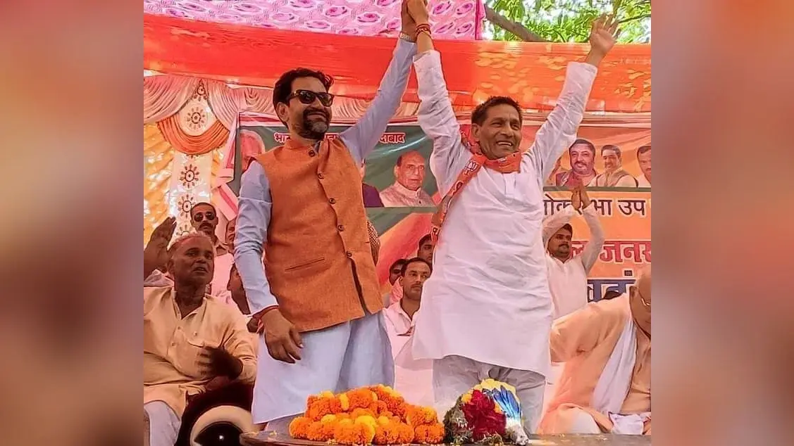 आजमगढ़ में पूर्व सपा विधायक रामदर्शन यादव ने थामा बीजेपी का दामन, सपा कुनबे पर जमकर बरसे