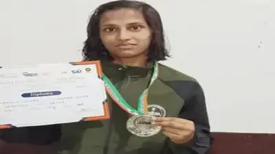दंगल फिल्म की तर्ज पर पिता ने घर में बनाया अखाड़ा, बिहार की बेटी ने राष्ट्रीय कुश्ती प्रतियोगिता में जीता मेडल