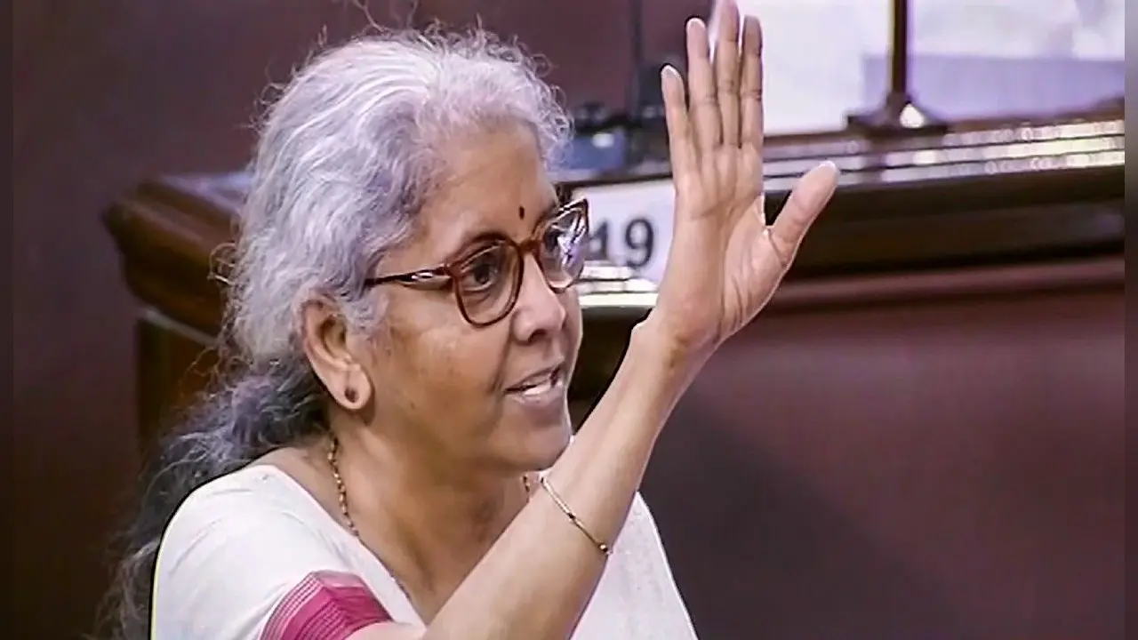 निर्मला सीतारमण ने कहा – आर्थिक संकट से उबरने के लिए नए नोट छापने का नहीं है कोई प्लान