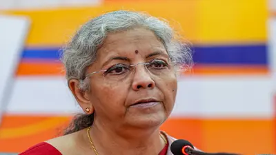 Aadhar-PAN को लिंक की डेडलाइन खत्म होने पर बढ़ेगी जुर्माने की राशि, वित्त मंत्री ने कहा, अभी वक्त है