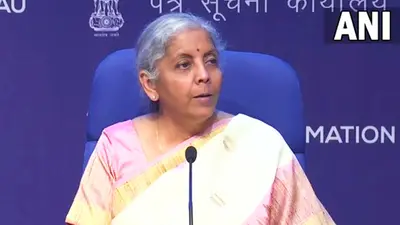Nirmala Sitharaman: निर्मला सीतारमण ने नौकरीपेशा लोगों को टैक्स में छूट नहीं देने के सवाल पर दिया ये जवाब