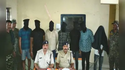 धनबाद के केलियासोल में पुलिस ने साइकिल सहित अवैध कोयला किया जब्त, महिलाओं ने जताया विरोध