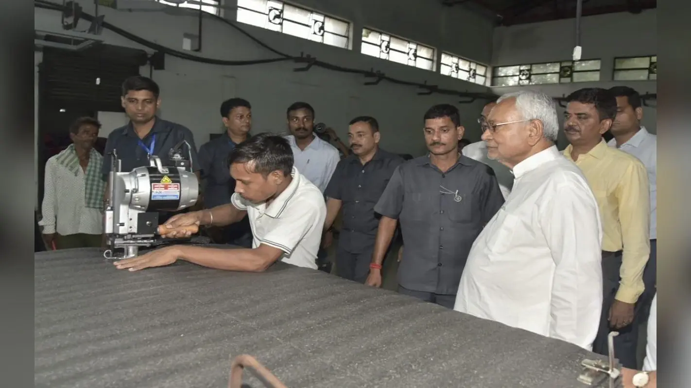 बिहारः नीतीश कुमार ने बनाया अपने नाम यह रिकार्ड, जानें इससे पहले किसके नाम था यह रिकार्ड…