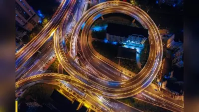 Famous Places In Noida: घुमक्कड़ों के लिए नोएडा में बेस्ट हैं ये टूरिस्ट जगहें, जानिए लोकेशन