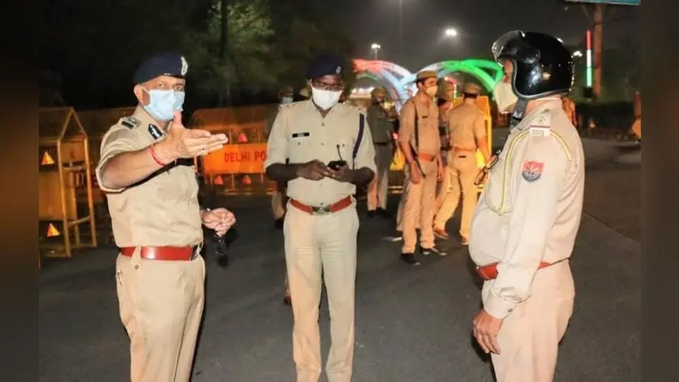 UP News: नोएडा में एक महीने के लिए धारा 144 लागू, जानिए आम लोगों को किन नियमों का करना होगा पालन