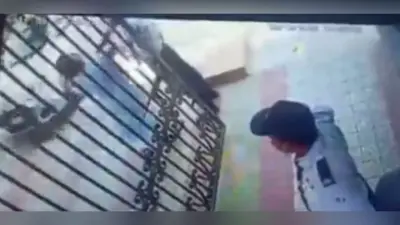 नोएडा में गालीबाजी के वीडियो वायरल होने के बाद सामने आई थप्पड़बाज महिला, गार्ड ने कहा- मुझे न्याय चाहिए