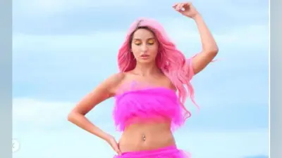 Nora Fatehi ने शिमर आउटफिट में लूटा फैंस का दिल, फैंस बोले सर्दी में हाय गर्मी . . .