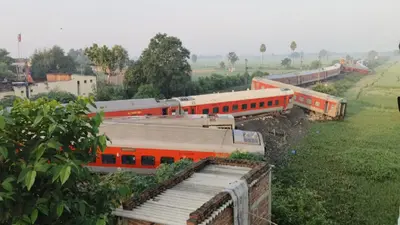 रघुनाथपुर रेल हादसे का असर, धनबाद होकर चलने वाली कई ट्रेनों का बदला रूट, कुछ ट्रेनें लेट