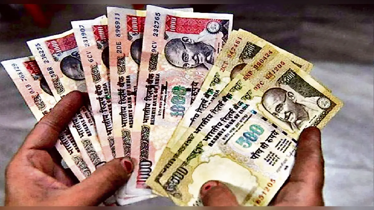 नोटबंदी के दौरान खाते में डाले लाखों रुपये, नहीं दाखिल किया रिटर्न, अब आयकर विभाग ले रहा है एक्शन