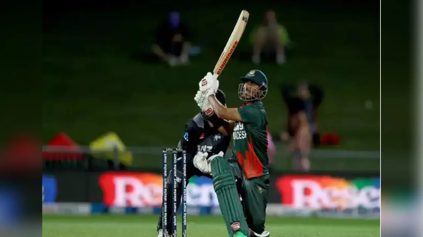 NZ vs BAN : अनोखा क्रिकेट, टारगेट का अता-पता नहीं और खिलाड़ी करने लगे बल्लेबाजी, जानें क्या है माजरा