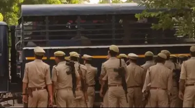 Prayagraj: जम्मू जेल में बंद 44 आतंकवादी नैनी सेंट्रल जेल में शिफ्ट, हाई सिक्योरिटी बैरक में रहेंगे