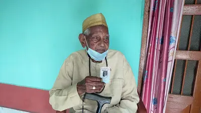 Bengal Election 2021: बर्दवान के सबसे बुजुर्ग वोटर ने पोस्टल बैलेट से किया मतदान, कहा- वोट देना मेरा लोकतांत्रिक अधिकार